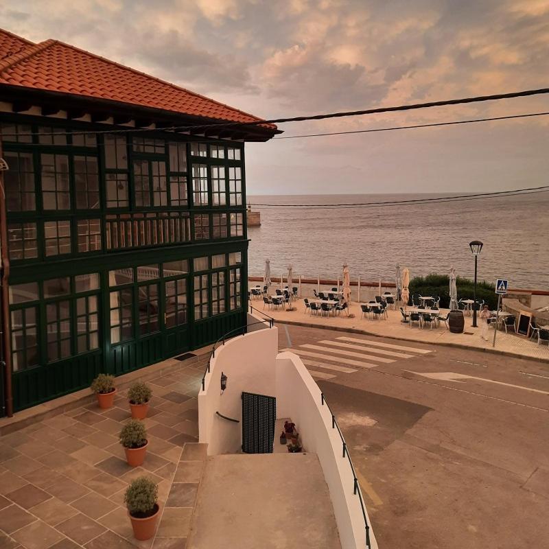 Apartamentos El Muelle Comillas Bagian luar foto